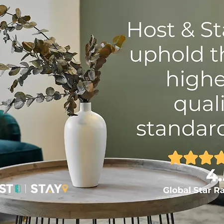 Host & - The Hideaway Daire