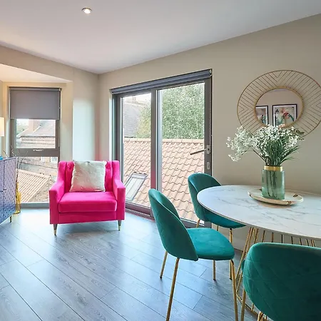 Apartamento Host & - The Hideaway